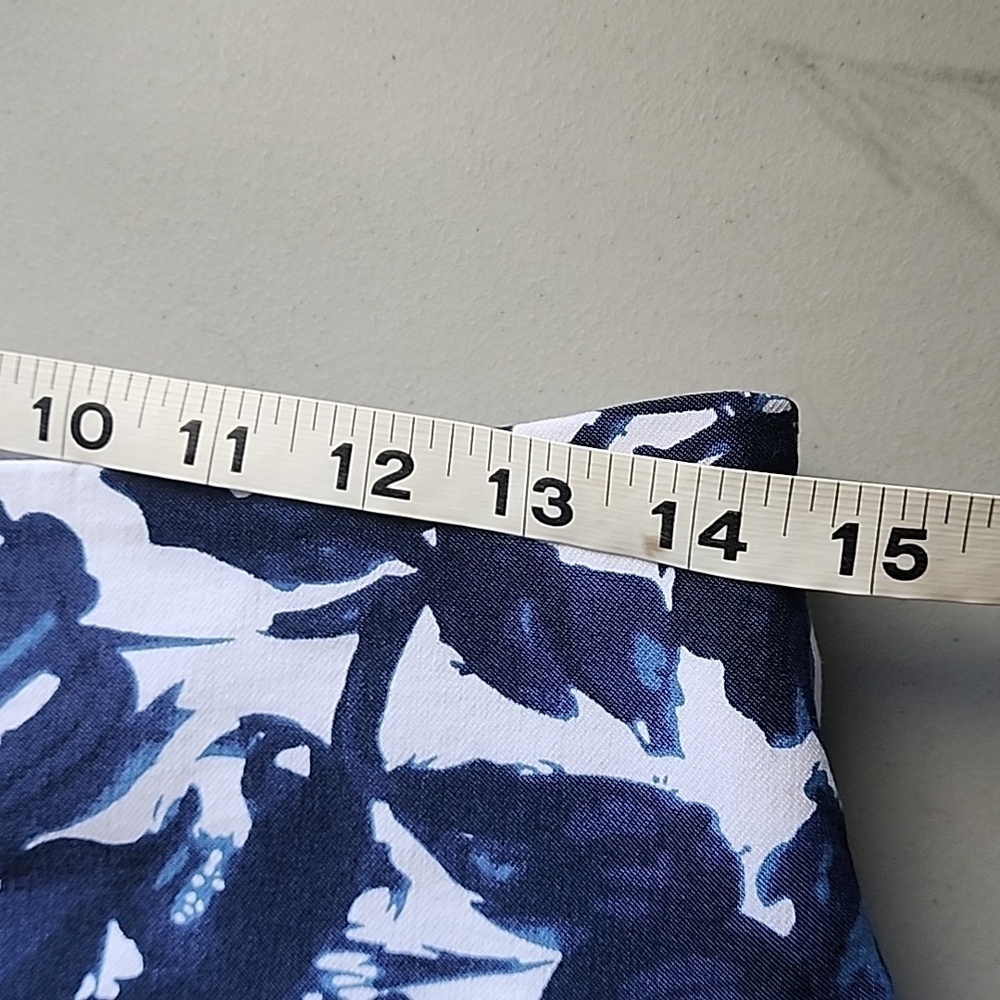 S.C. & CO. Spandex Blue &White Floral Print Pockets Pull On Women's Skort Size M - Picture 5 of 5